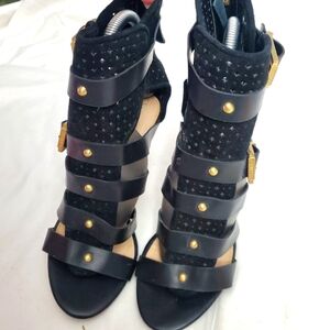 Guess Studded Strappy Heels Black GOLD Hardware Size 7